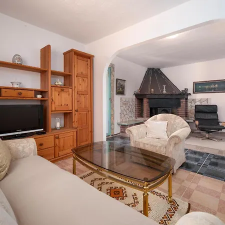 3 Bedroom In Kacana 펜션