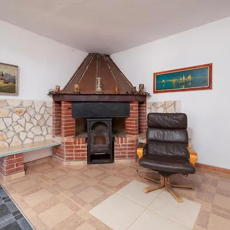 Vakantiehuis 3 Bedroom In Kacana *