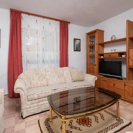3 Bedroom In Kacana 펜션 Gajana